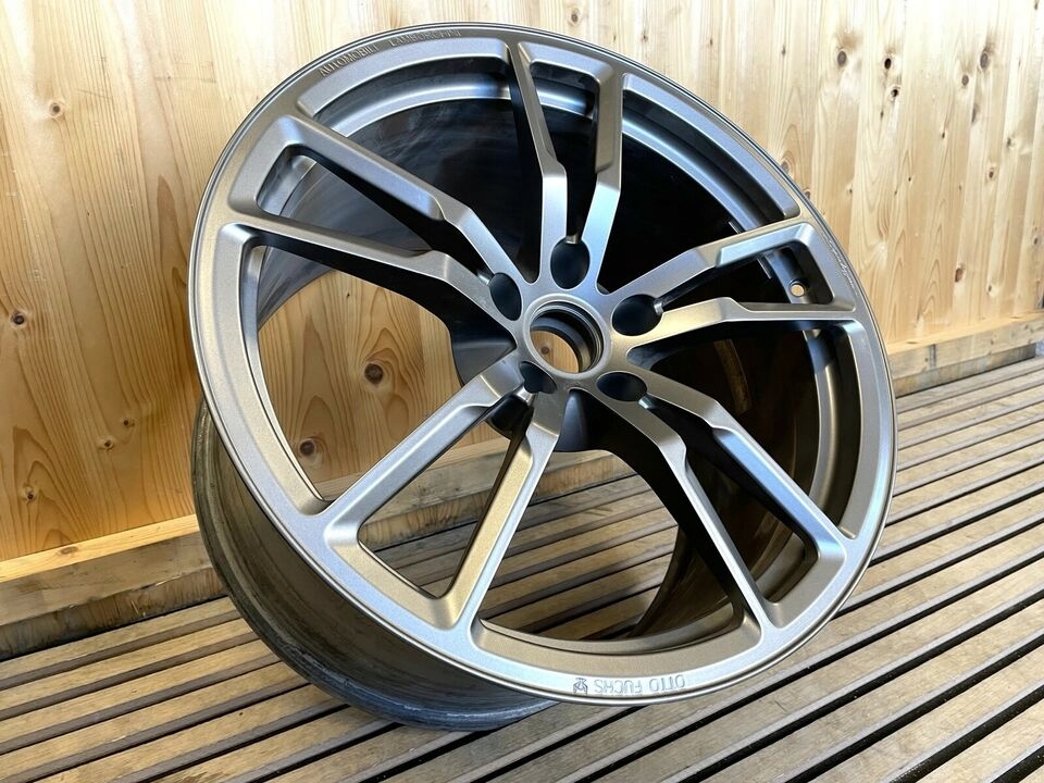 lamborghini gallardo llanta 19  pulgadas 400601011 pn