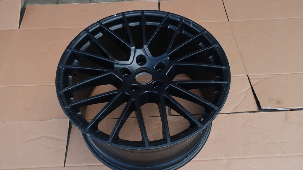 llanta porsche cayenne 9y3 11x21 et49