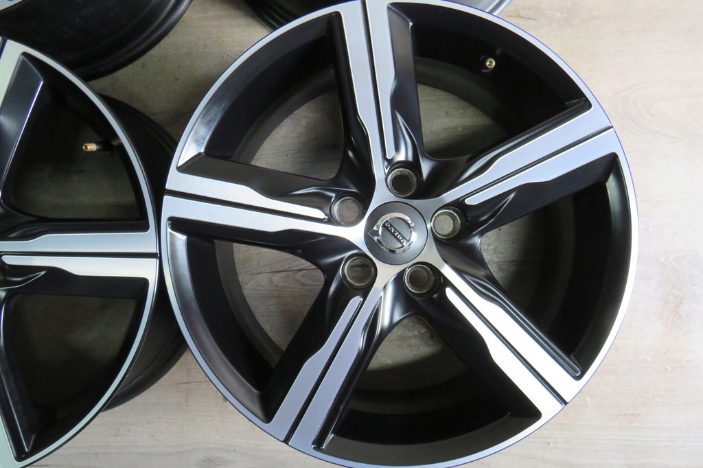 nr064 5x108 17'' volvo s40 s60 c30 xc60 xc40 kpl