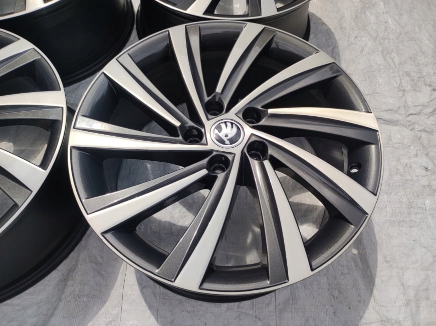 llantas 18  pulgadas skoda octavia iv iii superb iii