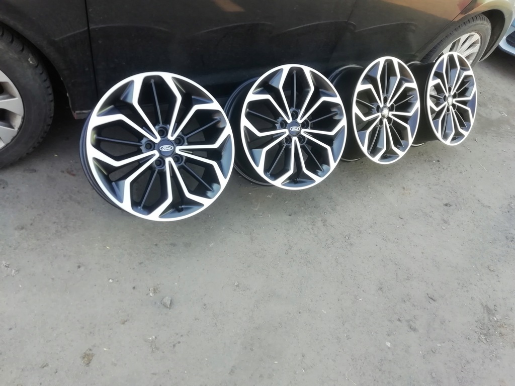 llantas ford focus mk iv 4 st rs 8j 18 et55 mate oryg