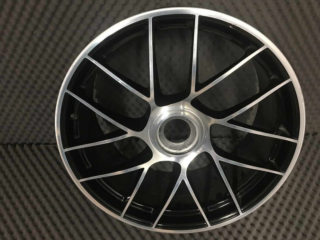 llanta porsche 911 gt3 / gt4 turbo sport iii 9jx20