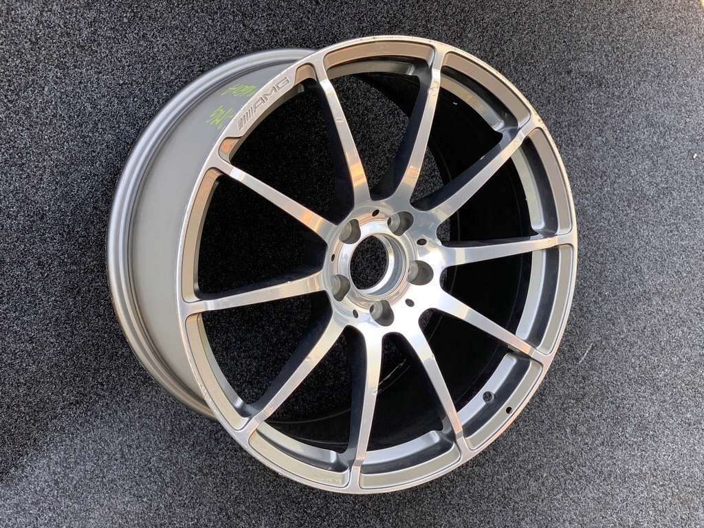 mercedes w204 amg llanta 9.5jx19 et47 a2044011604