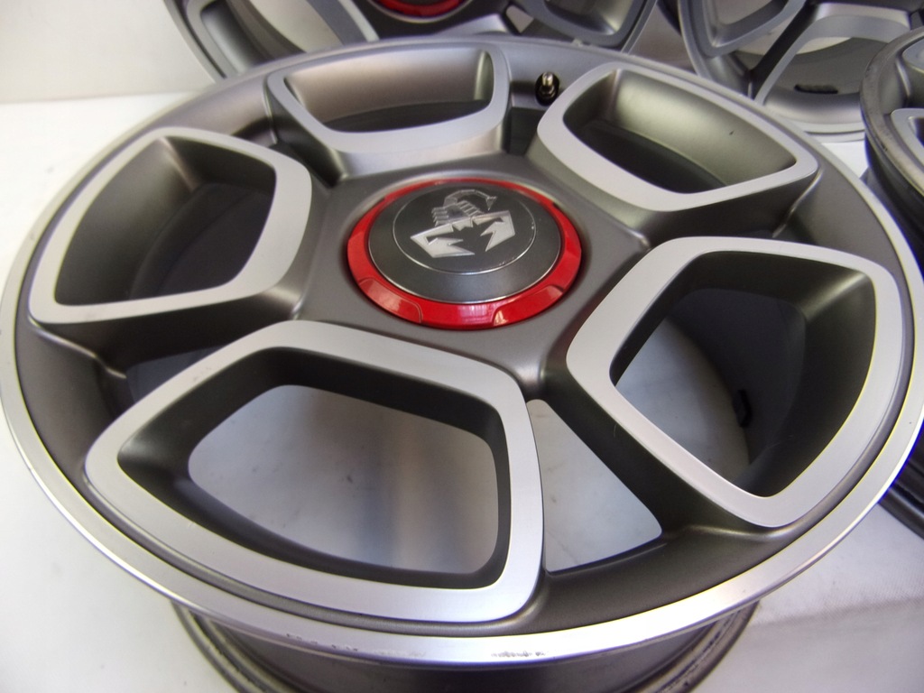 fiat 500 abarth llantas de aluminio  7jx17h2 51820551