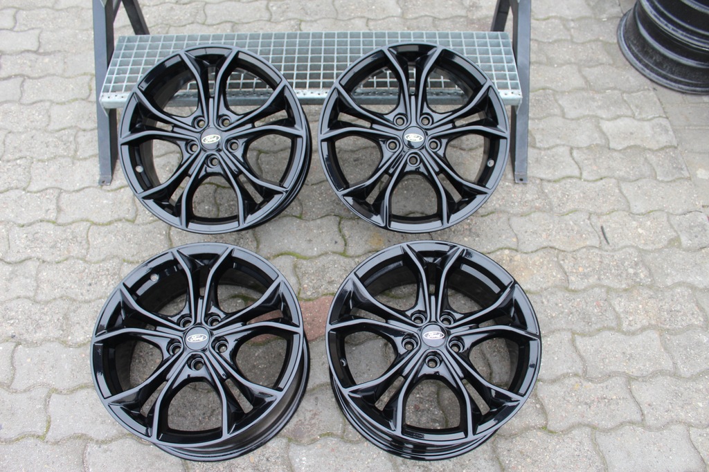 oryg ford focus mk4 17'' 5x108 et50 7j mondeo tpms
