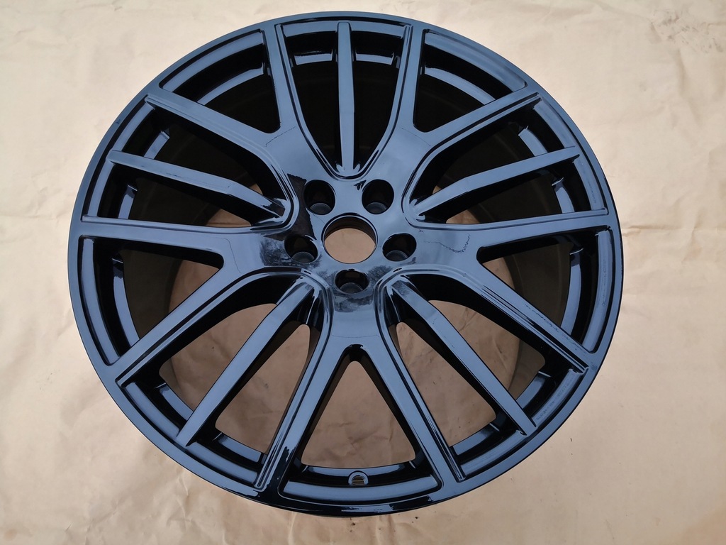 llanta maserati levante 670163569 10,5x21 et53