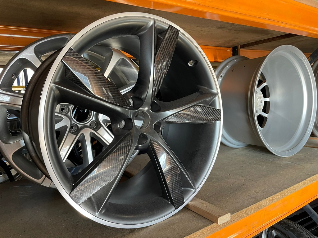 jaguar f type llanta carbon 20  pulgadas trasera  ex5m1007 fa