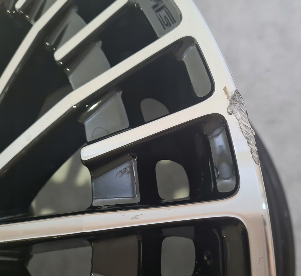 llanta mercedes eqc a2934011100 9x21 et31