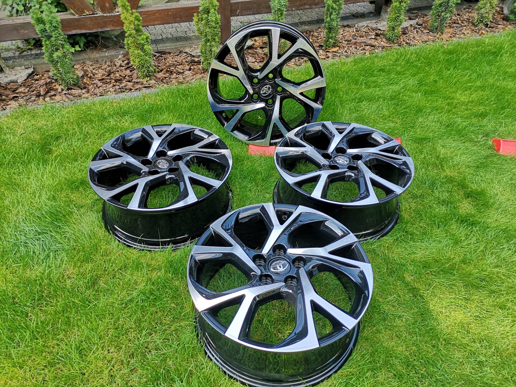llantas toyota c-hr rav-4 avensis 7x18 et50