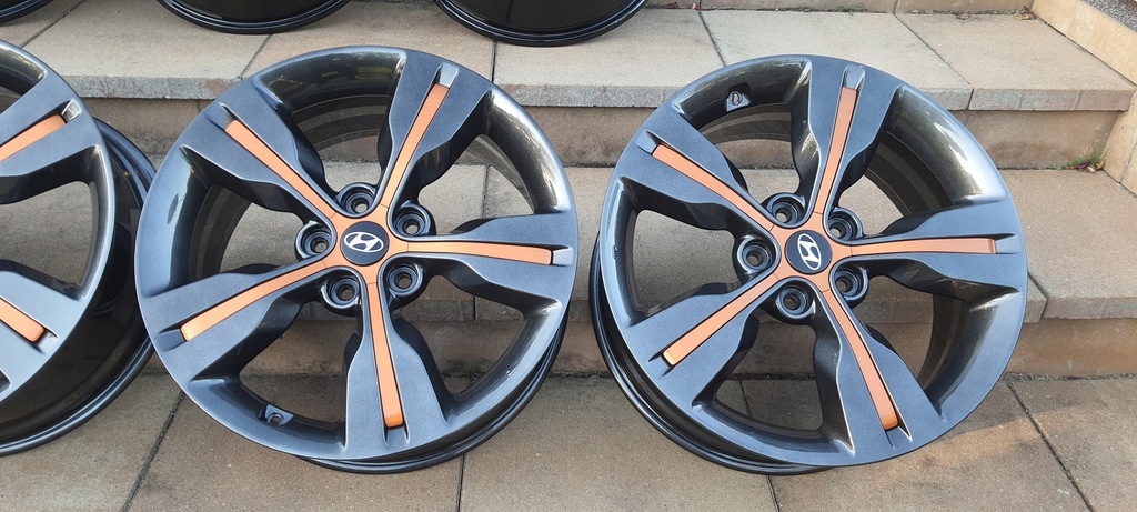 llantas 18 pulgadas 5x114.3 7.5j et49 or hyundai como nuevos
