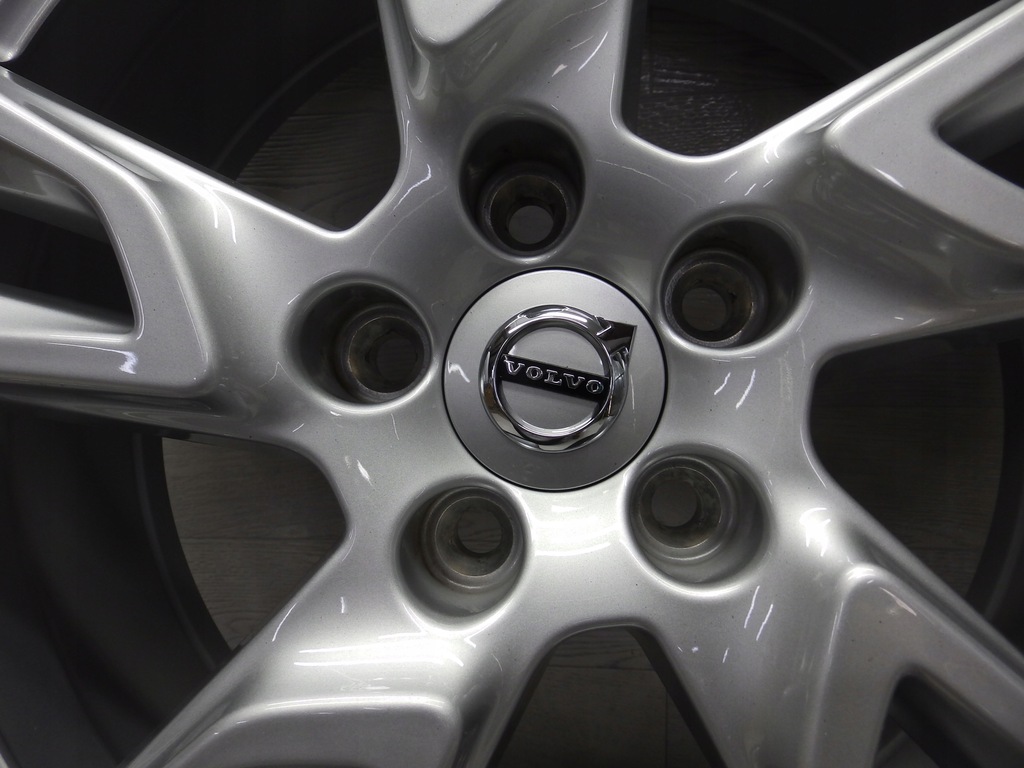 llantas volvo xc40 xc60 7.5jx18x50.5 et50.5 b.  