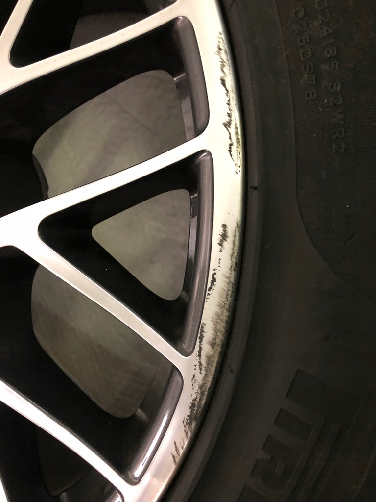 porsche macan llanta + neumatico 20  pulgadas 95b601025bq