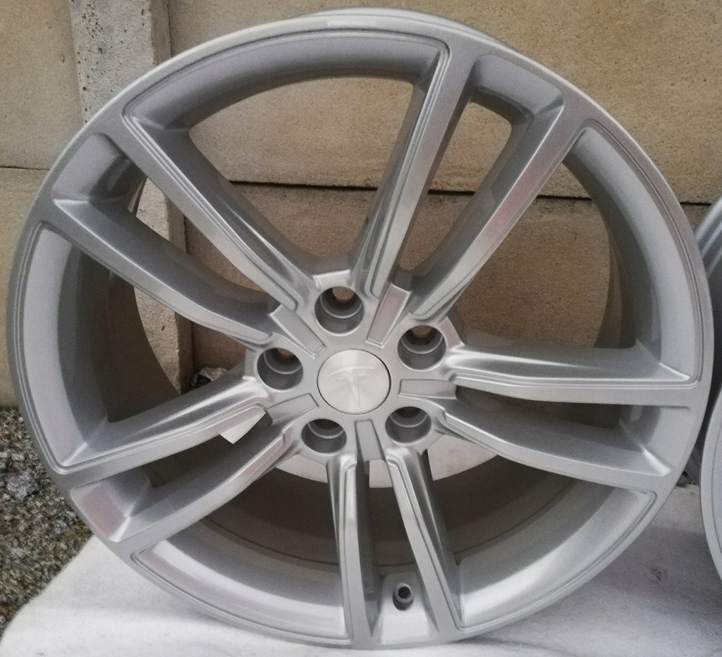 llantas tesla original 19x8 et40