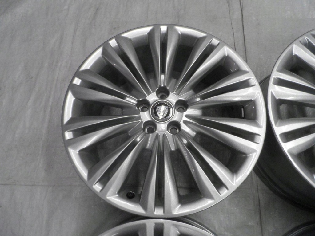 llantas jaguar xe xf xk 19 '' 8w83-cc nieregenerowan