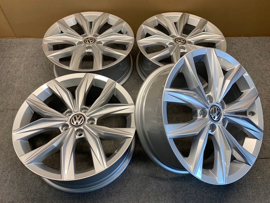 lote llantas vw 5n 5na tiguan t-roc kingstone 18”