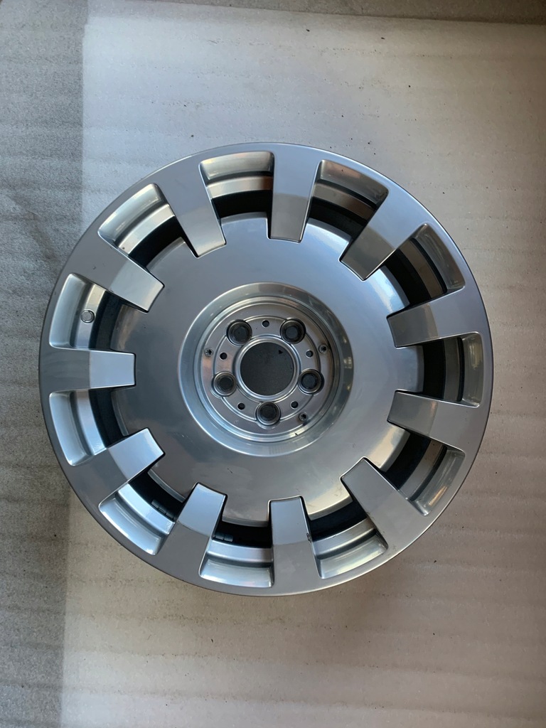 llanta rolls royce ghost 8,5x20 et 25 rim wheel