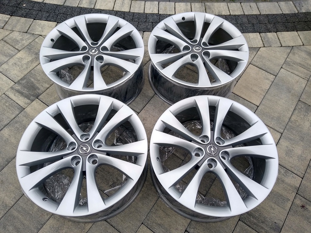 opel insignia a 8,5x20" 5x120 opc et45