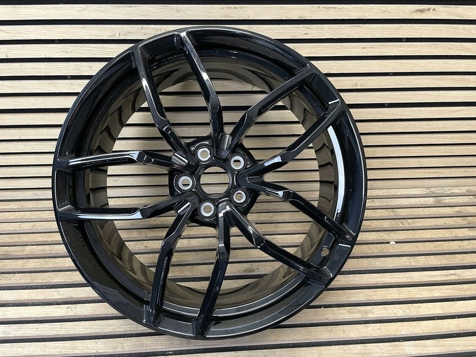 lamborghini huracan llanta 20  pulgadas 4t0601025