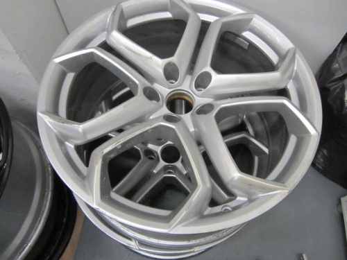 lamborghini aventador 20" rim llanta wheel