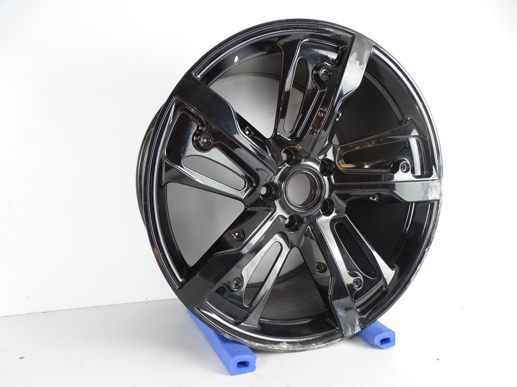 llanta porsche taycan 9j1 11,5j x 21 h2 et66