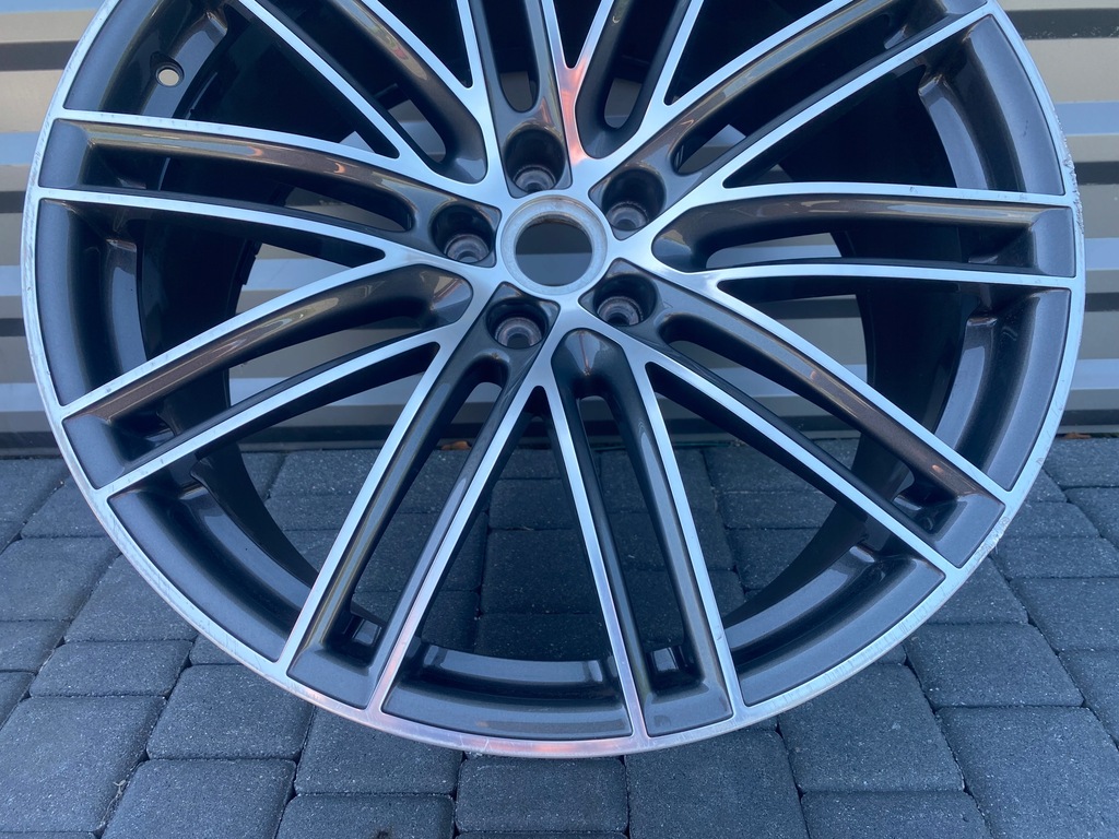 llanta porsche macan 21 turbo 9,5 j et27 ladna