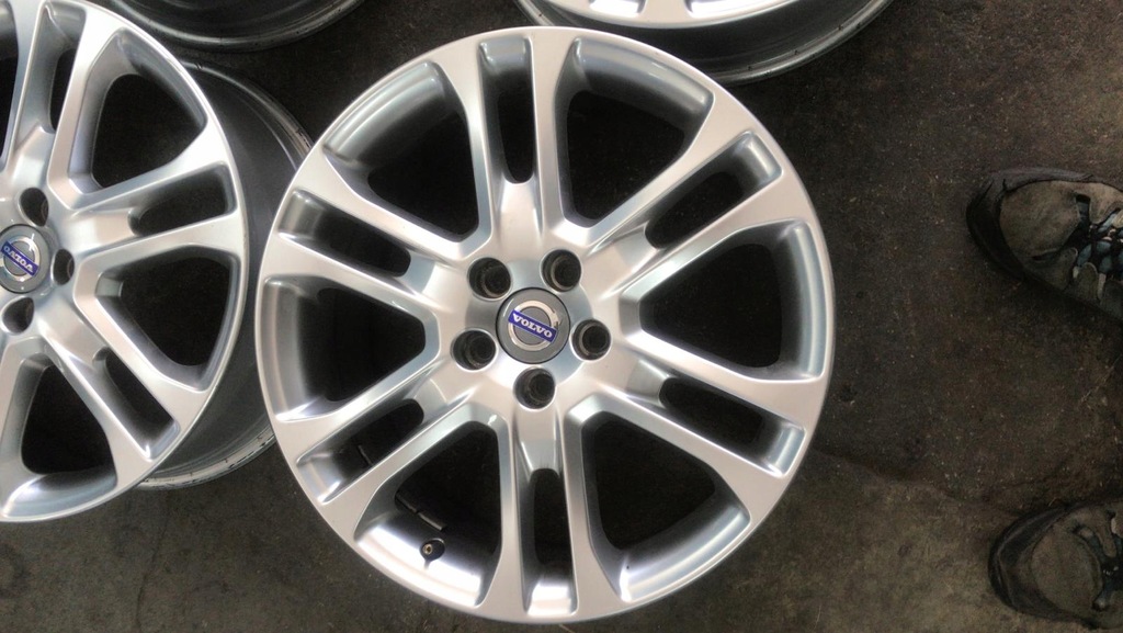 volvo xc60/70 llantas de aluminio  llantas de aluminio 7.5jx18x55