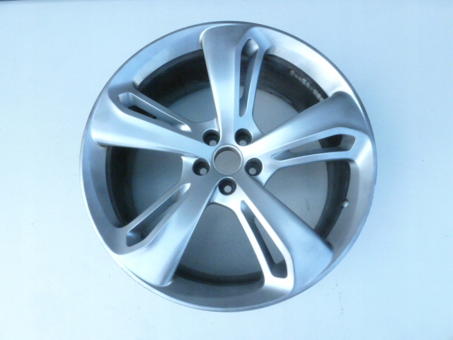 llanta bentley bentayga 21  pulgadas ladna 3w0601025
