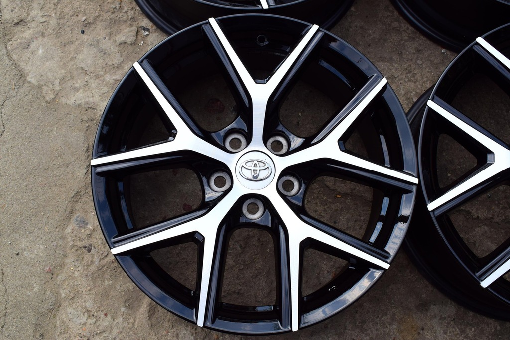 toyota 18'' rav4 avensis modelo nuevo!! original!!!