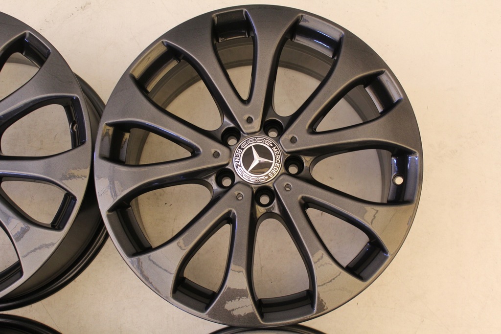 llantas  llanta de aluminio mercedes a213 c e clase 18 5x112 et43