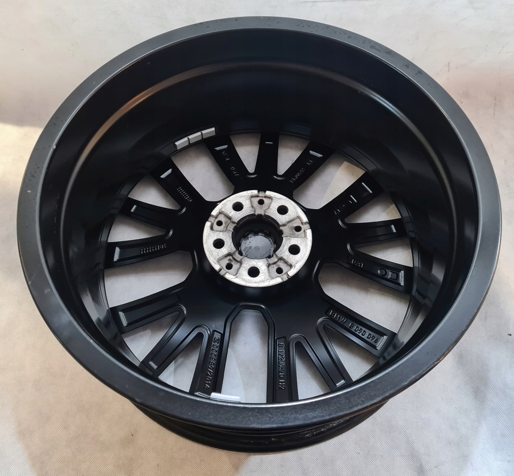1x llanta bmw 7 g11 g12 8,5x20 is25 8090096 m817