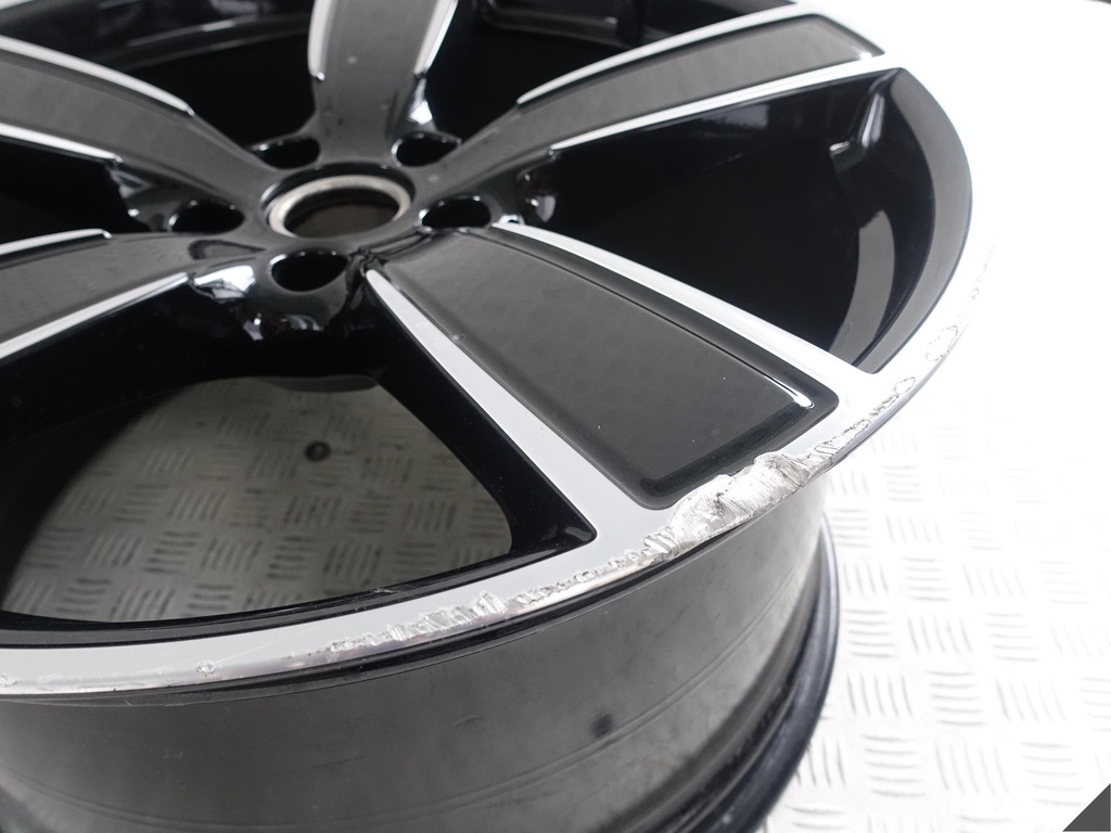 porsche cayenne 9y0 11,5x22 et52 5x130 llanta