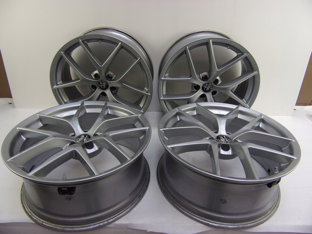 alfa romeo stelvio llantas de aluminio  8.5x20 et31