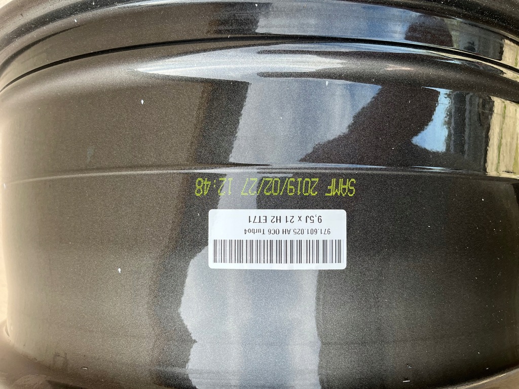 llanta delaentera porsche panamera 971 idealna