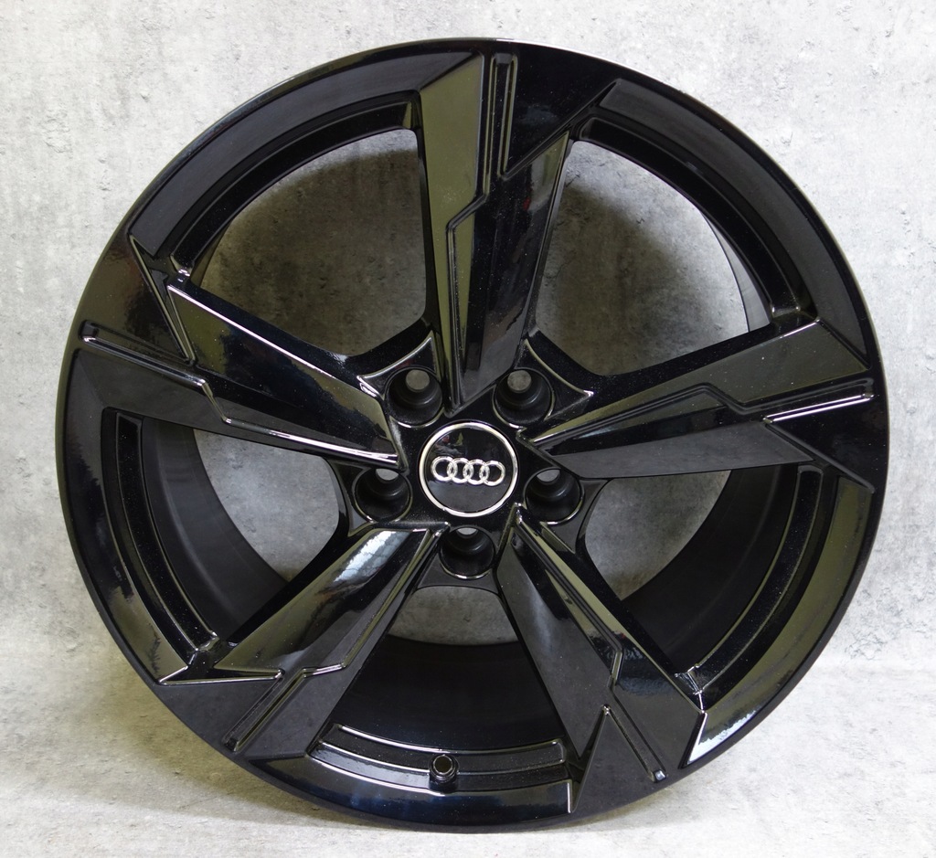 audi a6 c8 sline 18 "  pulgadas llantas de aluminio 