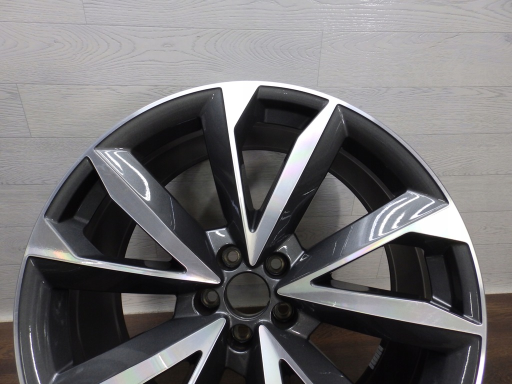 llanta audi q7 q8 4m0 e9.5jx21h2 et31 5x112