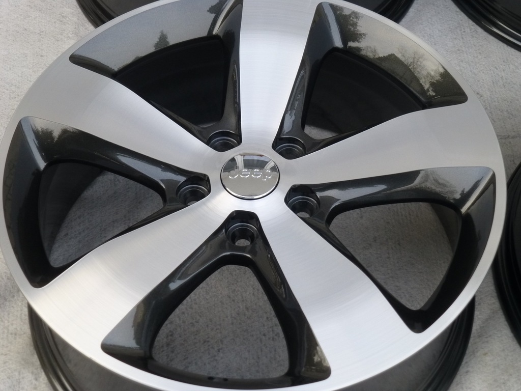 llantas jeep grand cherokee wk2 20'' oem