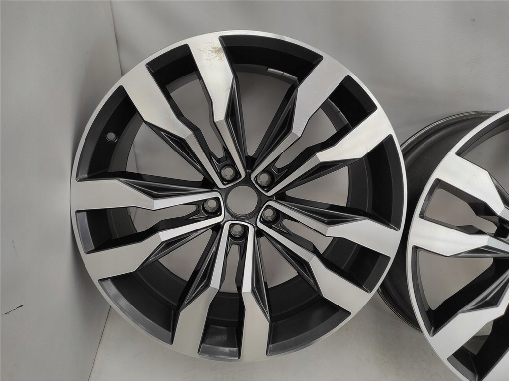 llantas vw tiguan ii 20  pulgadas 8.5j et38 5nn601025e