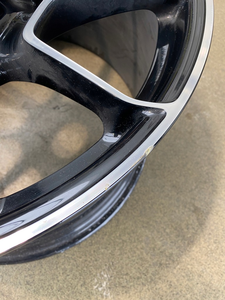 porsche turbo s llanta trasera  992601025