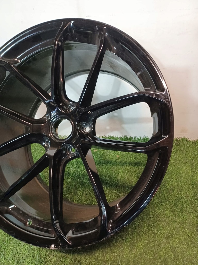 llanta porsche cayenne 9y3 11.5jx22 et52