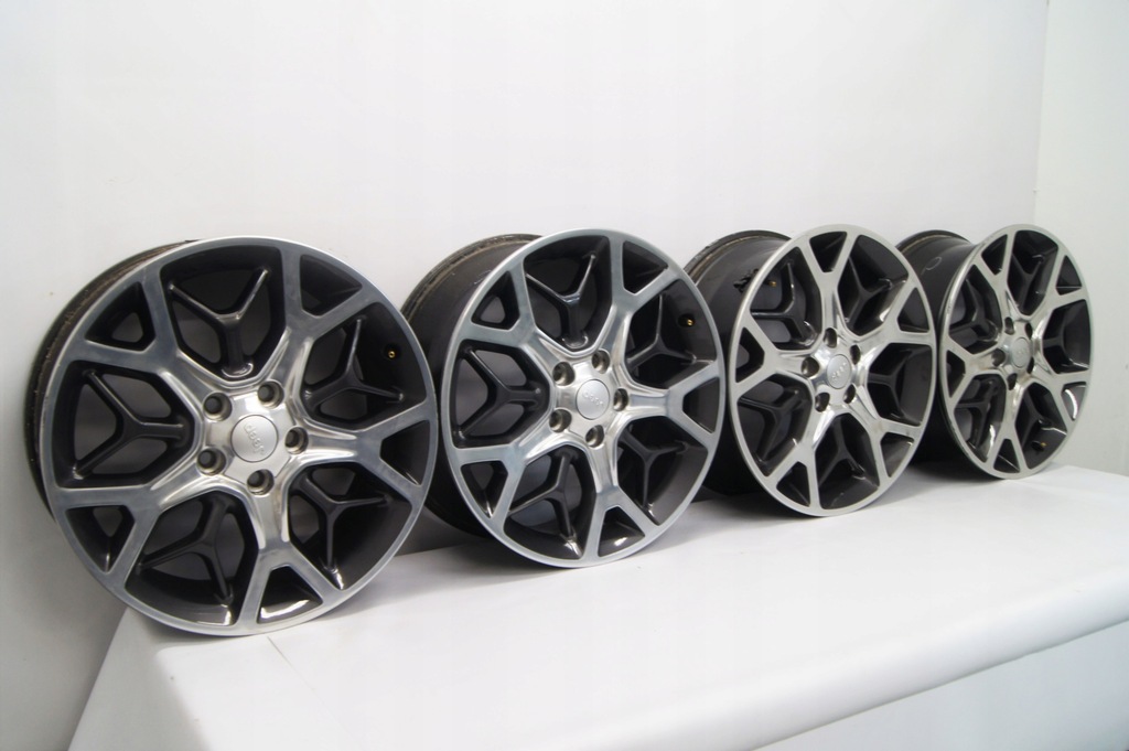 llantas jeep grand cherokee wk2 20x8j 5x127 et 56,4