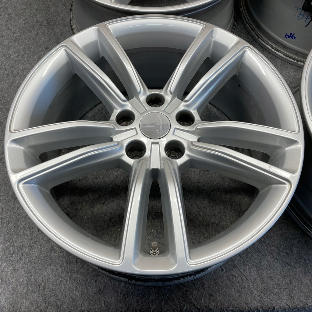 lote llantas tesla model s 19'' 8jx19 19 19”